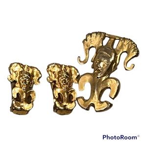 Vintage gold tone metal brooch and earrings